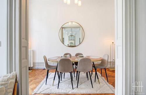 Tours City Centre Apartment | Spacieux Appartement - Type Haussmannien - Wifi