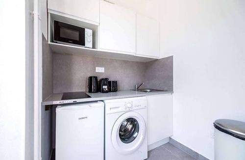 Issy-les-Moulineaux Apartment | Spacieux au coeur d'Issy les Moulineaux