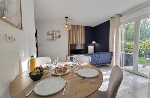 La Riviere-Saint-Sauveur Apartment | Spacieux T3, Neuf, Cosy, Terrasse Jardin, RDC