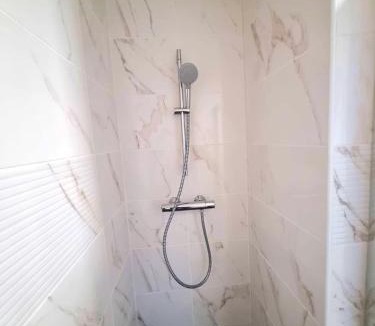Saint-Etienne-du-Rouvray Apartment | Spacieux et moderne 3 chambres a 10 min de Rouen