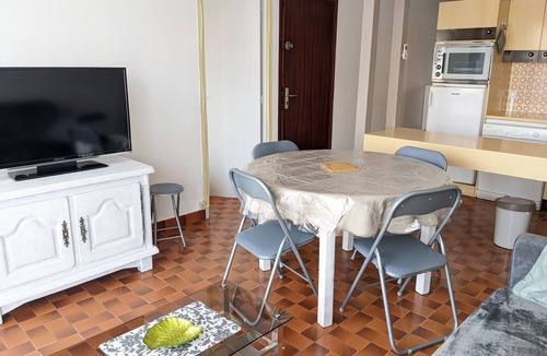 Port-la-Nouvelle Apartment | Spacieux T3 climatisé pour 5 pers. à 200m de la plage avec parking.