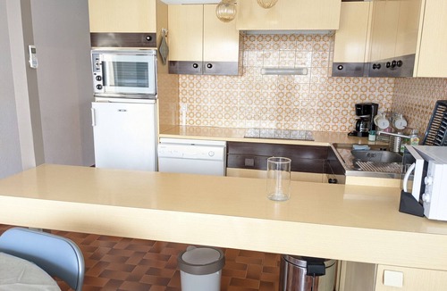 Port-la-Nouvelle Apartment | Spacieux T3 climatisé pour 5 pers. à 200m de la plage avec parking.