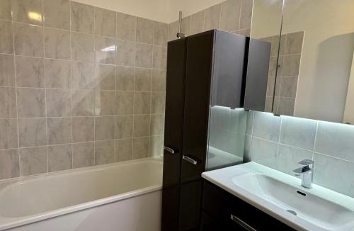 Melun Apartment | Spacieux T4 avec Vue sur Seine