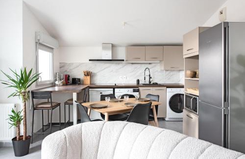 Roseraie Apartment | Spacieux T4 proche centre-ville, Clim et Parking