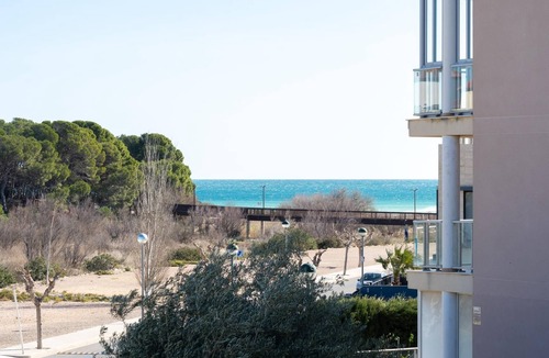 L'Hospitalet de l'Infant Apartment | Spacious family apartment on Costa Daurada shore