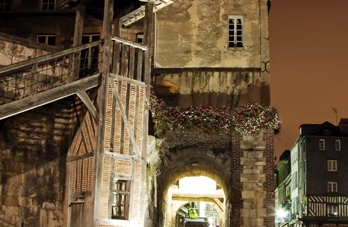 La Riviere-Saint-Sauveur House | Spacious House in Honfleur: 3 Bedrooms, Garden, Jacuzzi and Private Parking