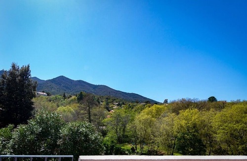 Montesquieu-des-Alberes Villa | Spacious family home with large outdoor pool area, only 25 min from the beach