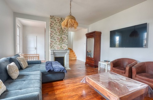 Saint-Germain-la-Poterie House | Spacious house for 8 people with garden