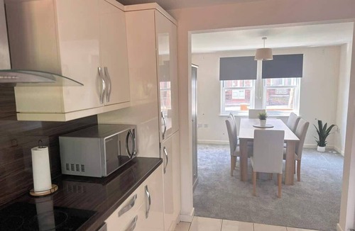 Barrow-in-Furness House | Spacious Luxurious Serviced Accommodation 6