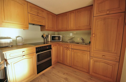 Goldswil Apartment | Spacious, light apartment with stunning views. Sleeps 4. Perfect getaway.