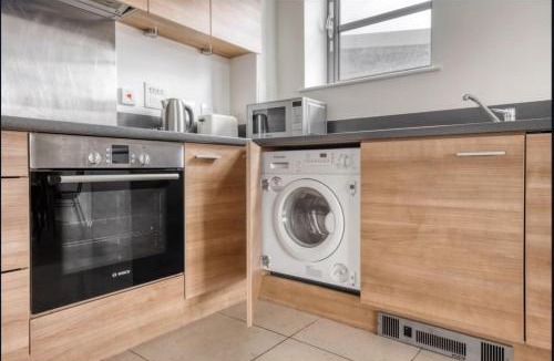 Limehouse Apartment | Spacious 1-bed Apartment Limehouse Marina