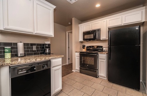 Central Oklahoma City Condo | Spacious 1 Bed - Gated - Reserved Parking