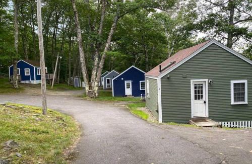 Edgecomb House | Spacious 1 Bedroom Close to Everything 4