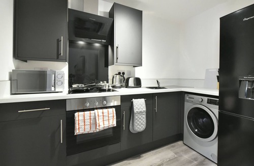 Pontefract Apartment | * Spacious 1 Bedroom Apartment*