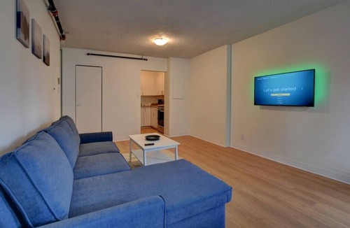 Laval Apartment | Spacious 1 bedroom in Laval, wifi,parking all incl