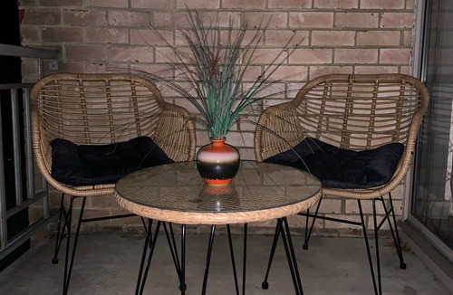 North Bethesda Condo | Spacious 1 Bedroom - King Bed