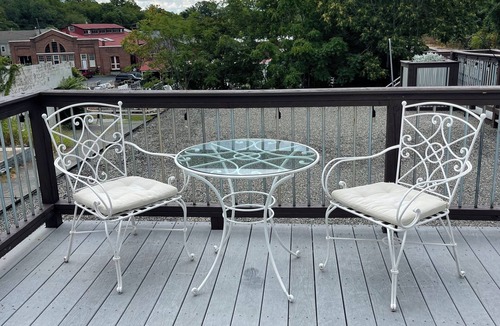 Appomattox Apartment | Spacious 1-bedroom loft apartment in historic downtown Appomattox, Virginia.