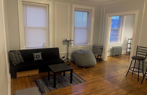 Dwight Apartment | Spacious 1-bedroom unit in charming New Haven