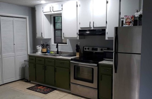 Avondale House | Spacious 1 bedroom Avondale guesthouse 🏡