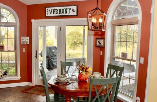 Chester Depot House | Spacious 1-level ranch, mtn. views, htd. flrs , fire pit, 10 mi. to Okemo!