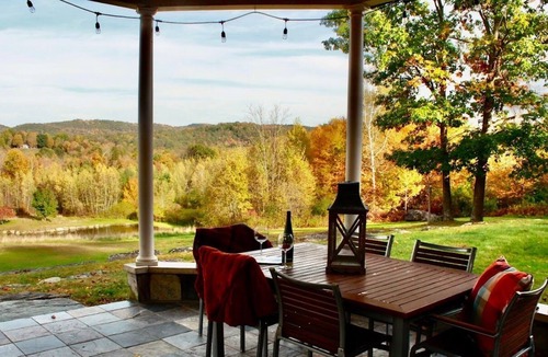 Chester Depot House | Spacious 1-level ranch, mtn. views, htd. flrs , fire pit, 10 mi. to Okemo!