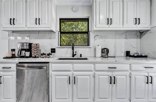 Garland House | Spacious 1 Story Home: Game Room, Grill, Patio