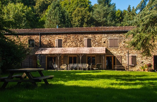 Les Cammazes House | Spacious 10-Person Holiday Home – Gîte de la Fontaine – Les Cammazes