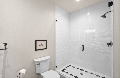 Graham Resort | Spacious 12-Bedroom Resort in Graham Texas - sleeps 40