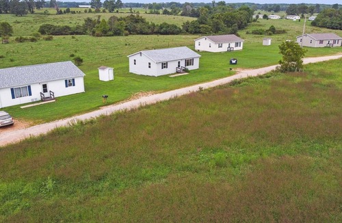 Dora Cabin | Spacious 1200sf cabin (6) in Ozark County near the river! Pets Ok!