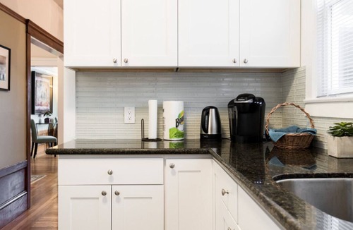 Richmond District Apartment | Spacious 1400sf Family Suite Private Garage Walk to Presidio & Baker Beach