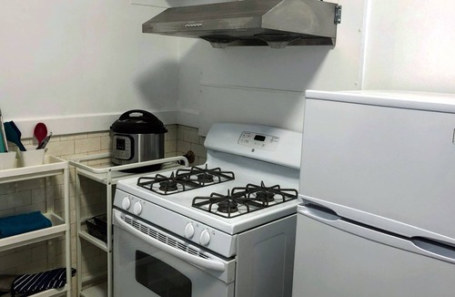 Richmond District Apartment | Spacious 1400sf Family Suite Private Garage Walk to Presidio & Baker Beach