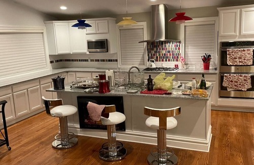 St. Clair County House | Spacious 1845 Mansion with modern amenities. Loved by large groups, 5bd/4.5ba!