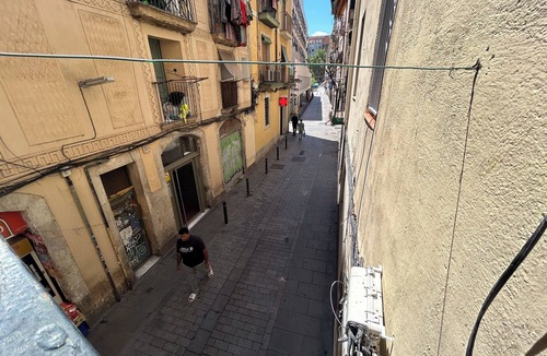 El Raval House | Spacious 1850 Raval 46m Loft. Ideal for Couples and Digital Nomads. Pet-Friendly