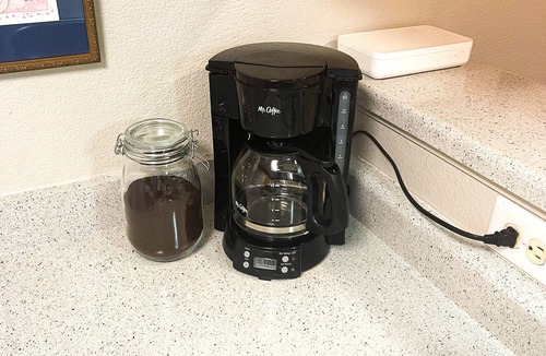 Centennial Apartment | Spacious 1B w/Parking!