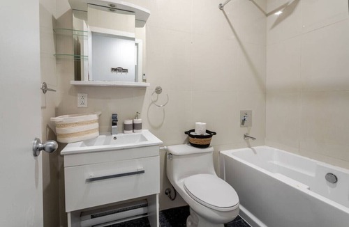 Downtown Montreal Apartment | Spacious 1BDR Mezzanine on Bishop Central MTL