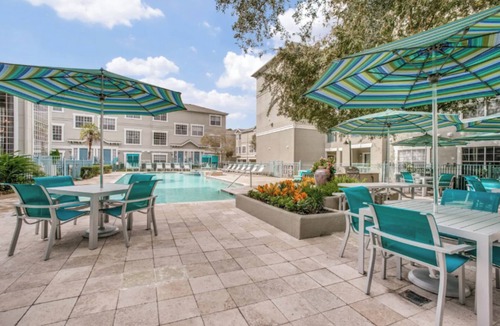 Texas Medical Center Apartment | Spacious 1br 1ba walking distance to MD Anderson & TMC Hospitals + Lift Recliner