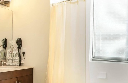 Hudson Exchange Apartment | Spacious 1BR | Gym | steps from PATH | near NYC | by GLS