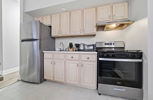 Downtown Apartment | Spacious 1BR ideal for longer stays