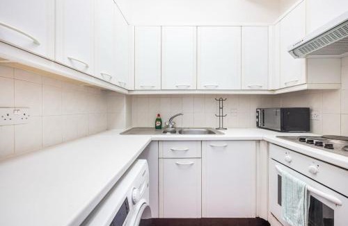 Riverside Apartment | Spacious 1BR Steps from London Bridge & The Shard