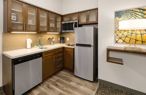Central Oklahoma City Apartment | Spacious 1BR Suite w/ Kitchen | Pool + Breakfast