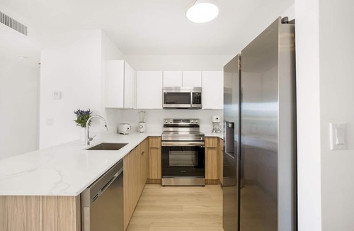 Bay Harbor Islands Apartment | Spacious 1BR Waterfront View with Balcony
