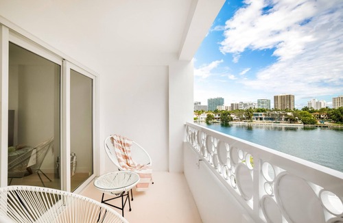 Bay Harbor Islands Apartment | Spacious 1BR Waterfront View with Balcony