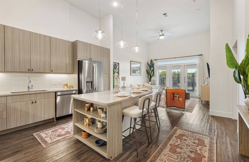 West Oak Hill Apartment | Spacious 1BR w/Patio, Pool & Gym Access