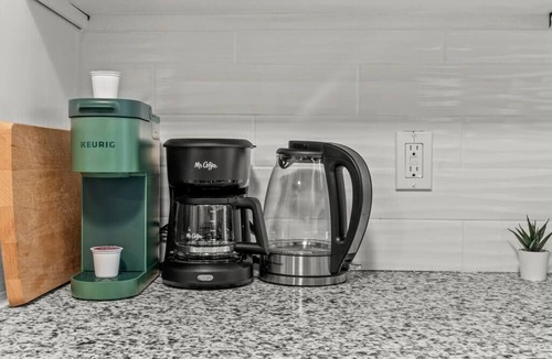 Newtown Apartment | Spacious 2 BDR Central Newtown Hosted By StayRafa