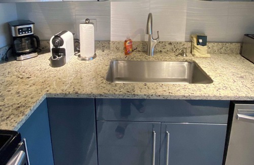 Southside House | Spacious 2 bdrm in WPB - UNIT B