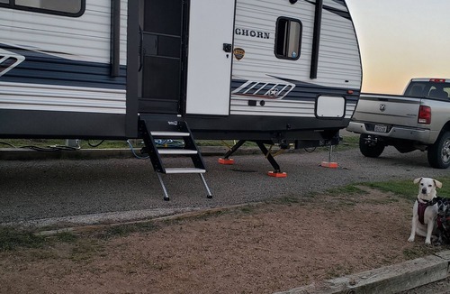 Belton House | Spacious 2 bed 1.5 bath RV