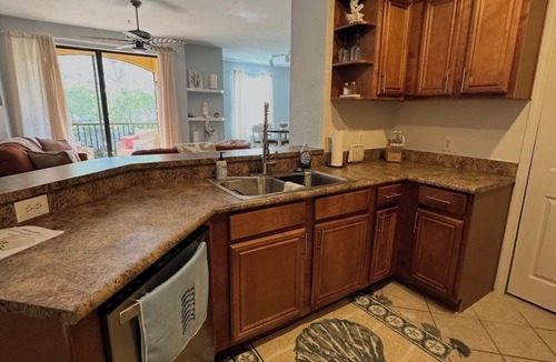 Sarasota Condo | Spacious 2 Bed/2 Bath Condo in Sarasota, Local to Beaches, Shopping, & More