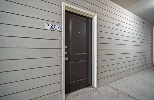 Bay Area Condo | Spacious 2 Bed, 2 Bath Condo with Pool Near Downtown Corpus 3207