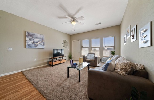 Bay Area Condo | Spacious 2 Bed, 2 Bath Condo with Pool Near Downtown Corpus 3207