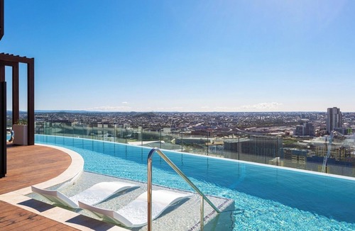 Fortitude Valley Apartment | Spacious 2 bedroom Apartment with Rooftop Access